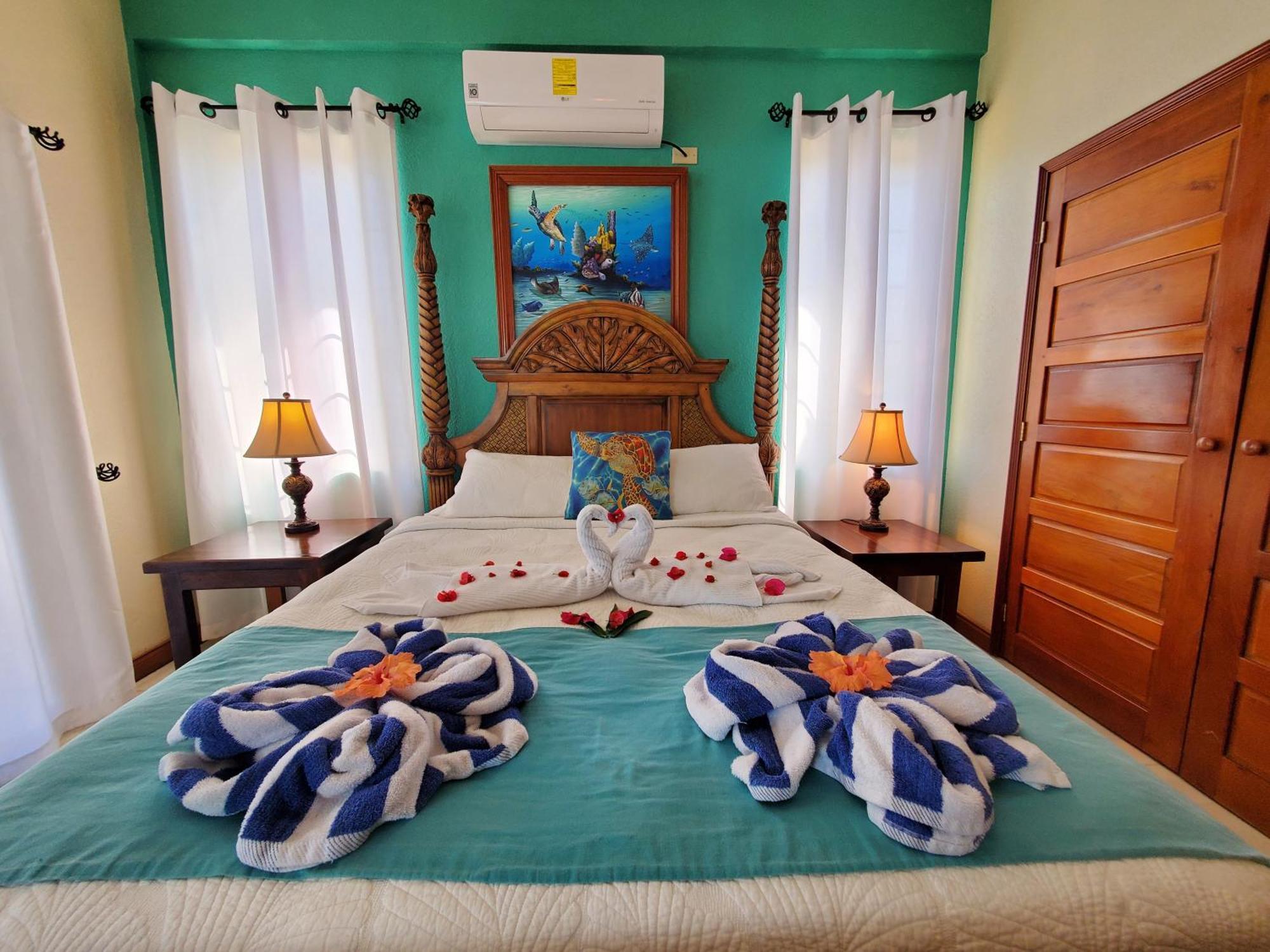 Blue Parrot Beach House And Villas ホプキンズ エクステリア 写真